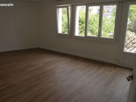 t3 lumineux de 80 m² au calme  avec garage et cave – quai de l’odet