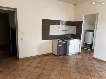 studio disponible à ancone