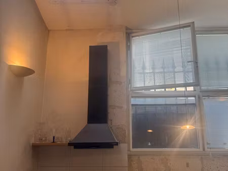 paris 6 eme rue bonaparte immeuble de prestige studio environ 20 m2 + cave en rez de chaus