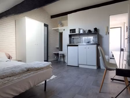 chambre meublée