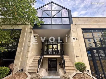 bureaux 1 426 m²