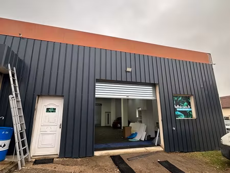 dépot à louer de 150m² avec bureau