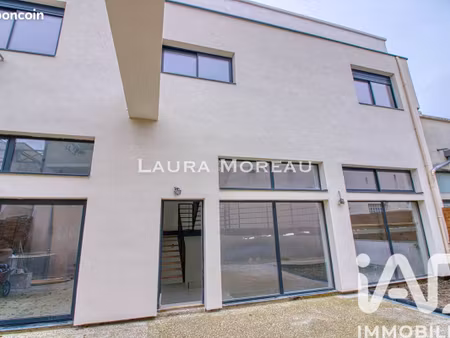 loft/atelier/surface 5 pièces 171 m²