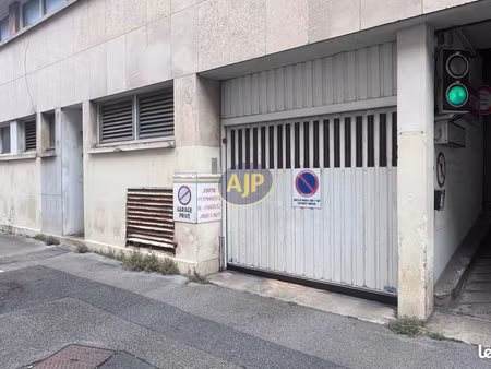 parking/box bayonne