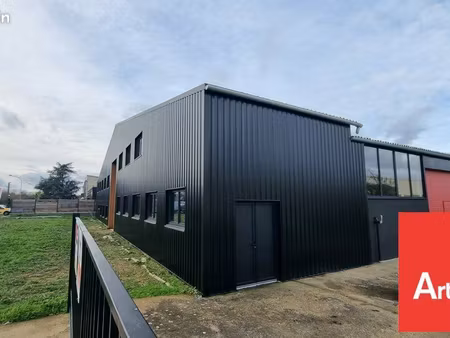 local d'activite 270 m² chatellerault
