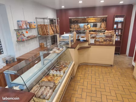 a vendre: fond de commerce boulangerie-pâtisserie-traiteur