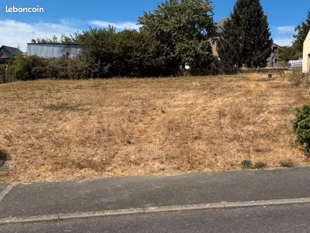 terrain 875 m² cuille