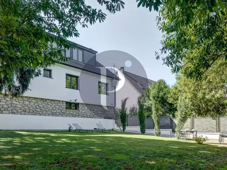 propriété 7 pièces 180 m²