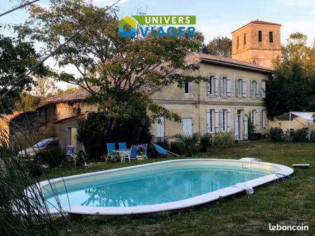 maison 7 pièces 217 m²