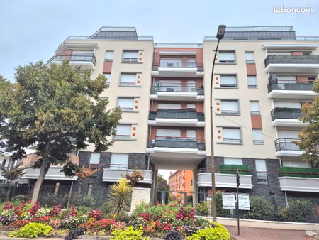 magnifique appartement 2 pièces de 40m² avec grand jardin