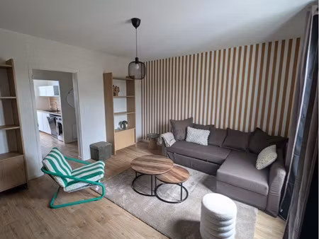 t4 meublé rénové – 67 m² – gare / jardin de l'arquebuse – parking privé