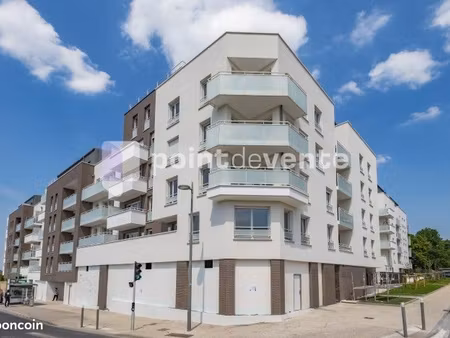 local commercial 98 m²