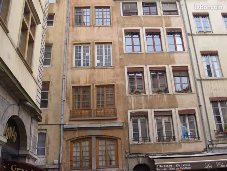 location studio vieux lyon