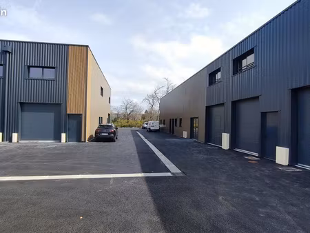 local bureaux 90 m²