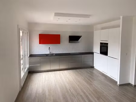 a louer - appartement t4 rénové proche centre aix en provence