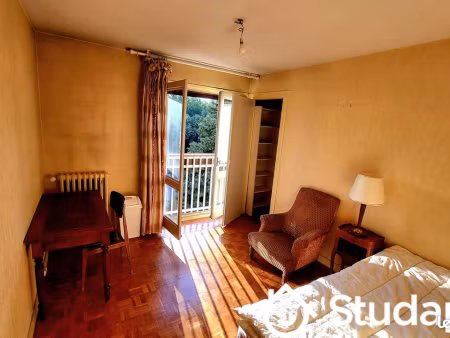 chambre 1 pièce 16 m²