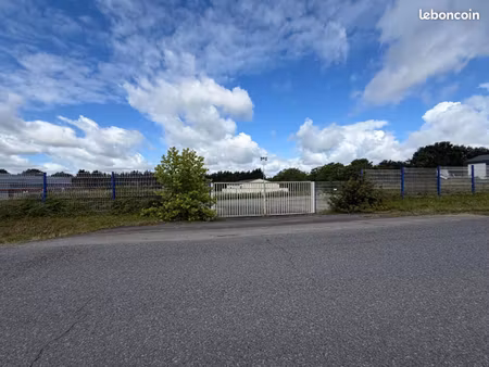terrain 2 600 m² entrammes