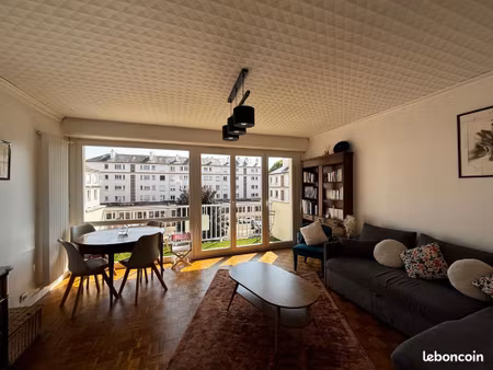 saint marc. superbe t3 60m2 balcon