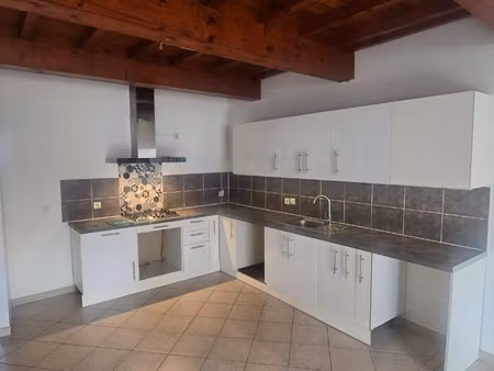 t4 79m2 3chambres  parking  balcon