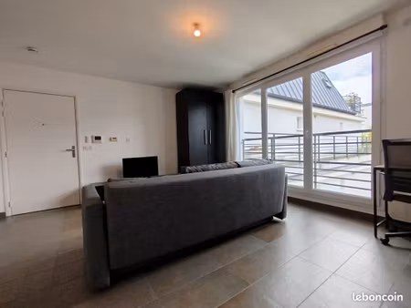studio lumineux 31m2 quartier pasteur  saint-cloud