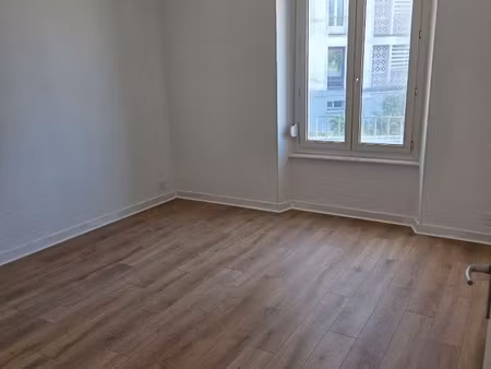 location t2 – 58 m² – brest bas de siam