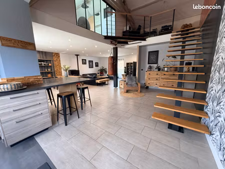 maison familiale de 190 m² avec piscine – fontfreyde  saint-genès-champanelle