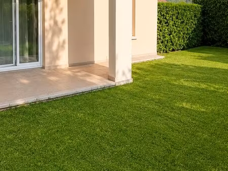 rare t2 résidence de standing très sécurisée avec jardin