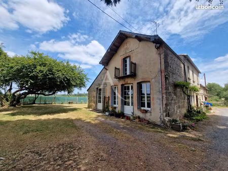 maison 7 pièces 146 m²