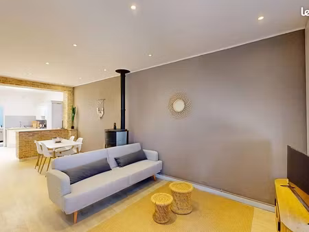 logement accueillant deux personnes / 84 6 m²