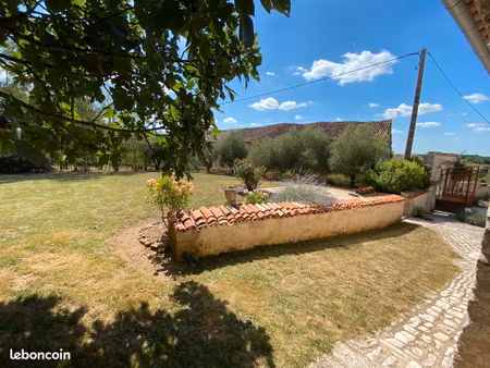 247 m² - 10 pièces - 3 chbres -
