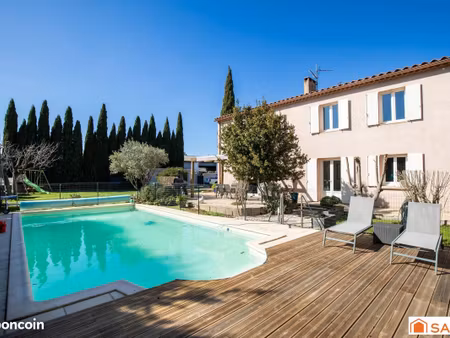 maison 7 pièces 210 m²