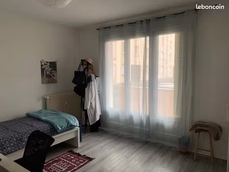 chambre meublée