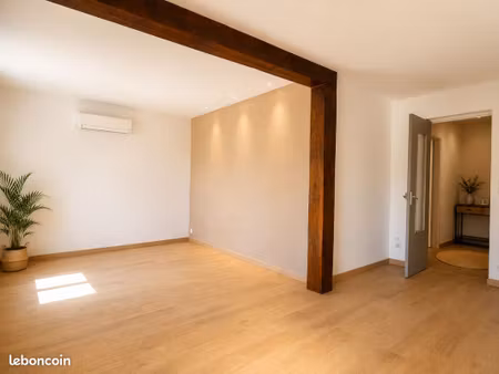 location maison de ville f4/f5 a l'année
