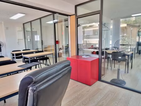 bureau 108 m²