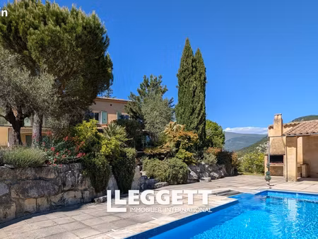 maison 9 pièces 195 m²