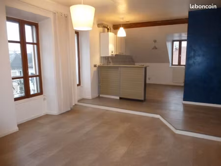 opportunité lumineux f2 en centre ville