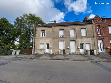 immeuble 150 m² ferrière la grande