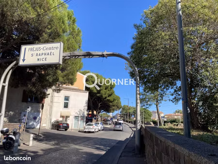 bureaux 90 m² fréjus