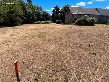 terrain 1351 m² mery