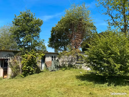 terrain rare de 910m2 entre mer et bourg