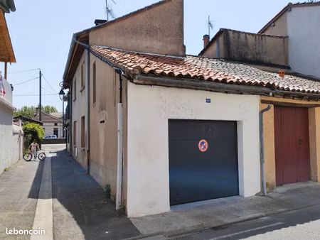 parking/box 1 pièce 15 m²