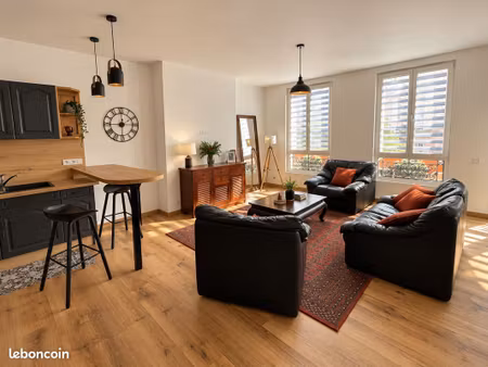 appartement meublé  rénové  hypercentre  calme  et entièrement équipé en location