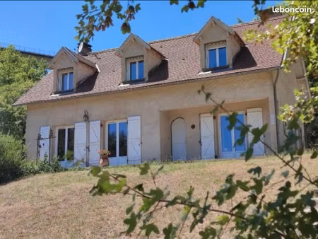 maison 5 pièces 150m2
