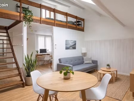duplex atypique sur cours calme absolu