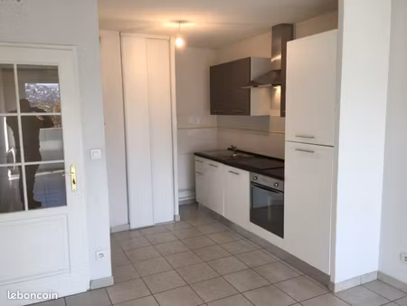 appartement t2 50m2 avec parking secteur musée art moderne fac hopital nord
