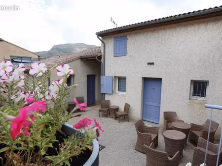 ensemble de 5 hébergements indépendants avec jardin et terrasses privatives – idéal activi