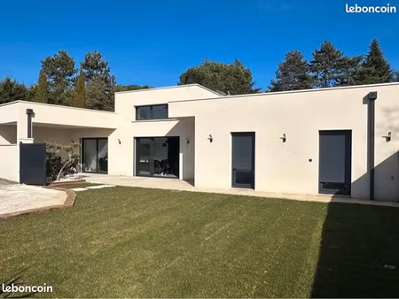 maison contemporaine  130 m² aux portes de mours saint eusèbe