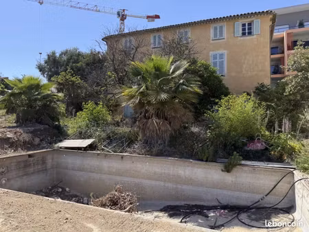 maison 8 pièces 300 m²