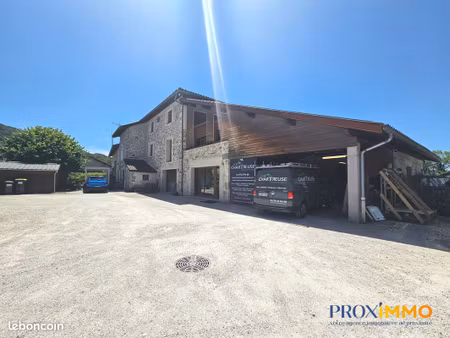 bureaux  local commercial 200 m² saint-étienne-de-crossey