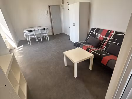 studio 1 pièce 22 m²